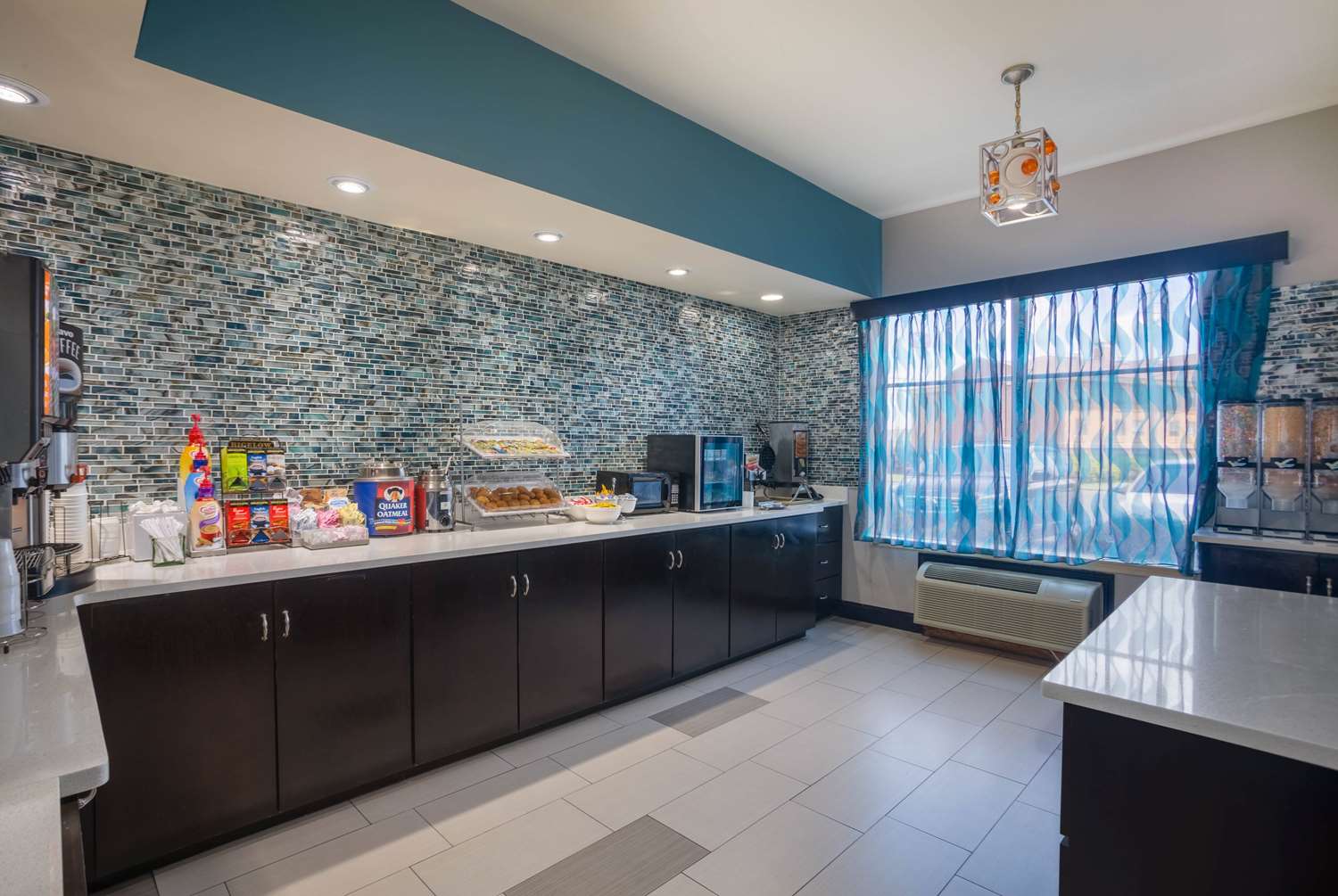 La Quinta Inn Suites By Wyndham Oxford Anniston 2/14