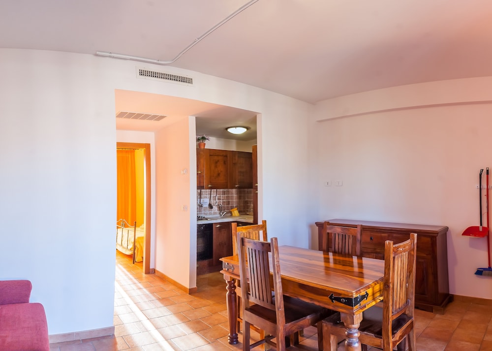 Villaggio Le Querce 40/64