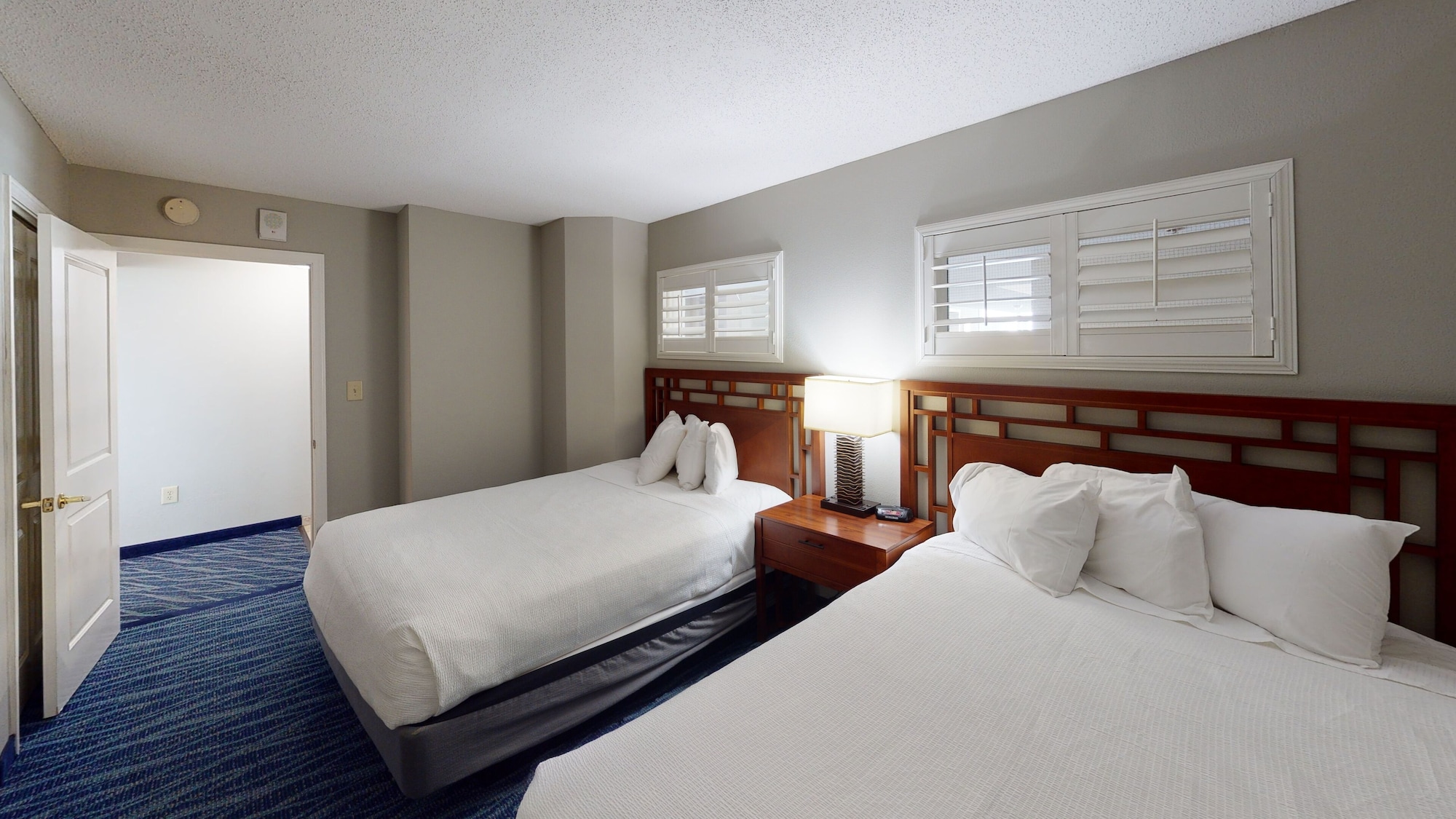 3 BEDROOMS, BASIC, PARTIAL SEA VIEW, ANGLE