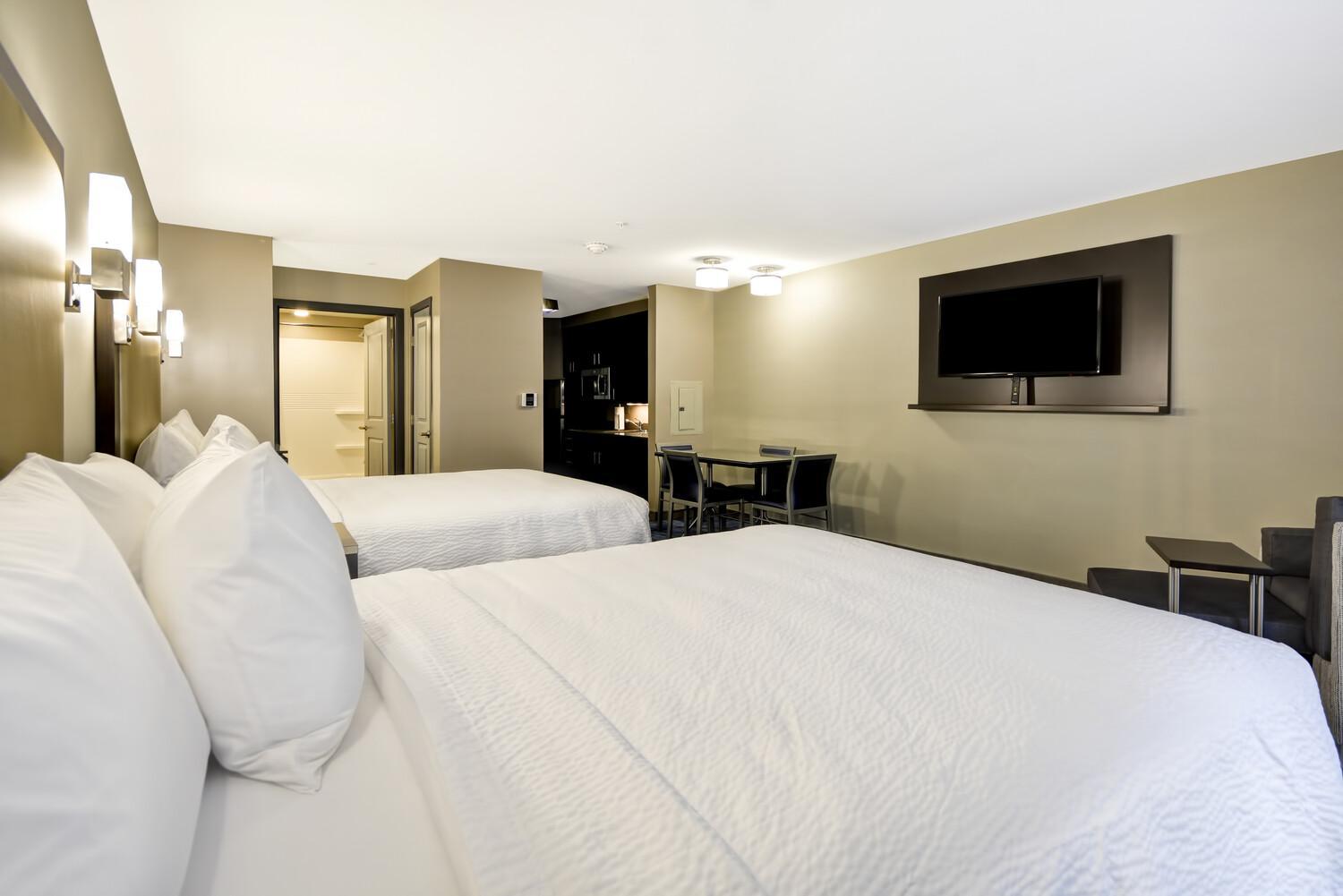Deluxe, Studio, Queen Bed