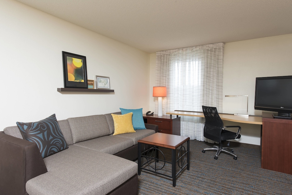 Residence Inn Toledo Maumee 24/28