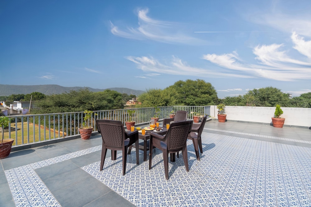 ELIVAAS Jamun Farm 2 BHK Villa with Pool 48/52