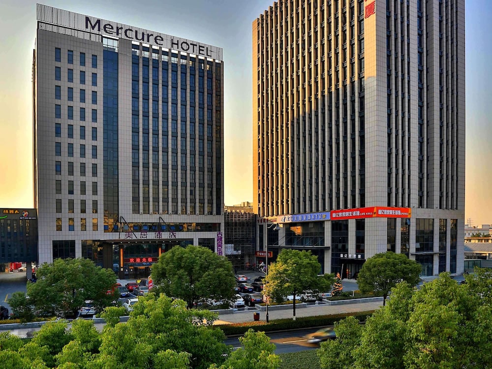 Mercure Hangzhou Linping 50/67
