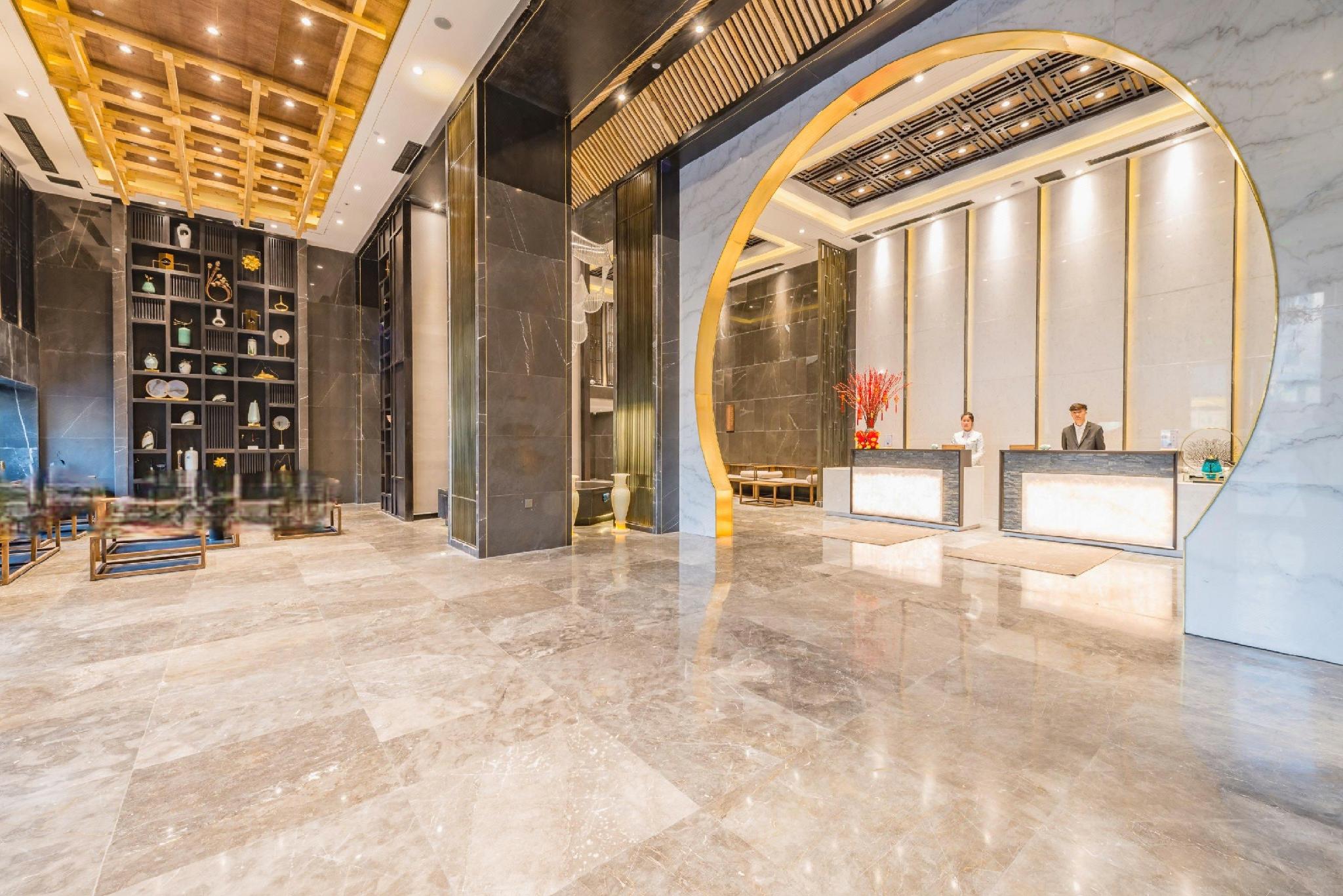 Rezen Dong Hotel (Harbin Railway Station) 8/27