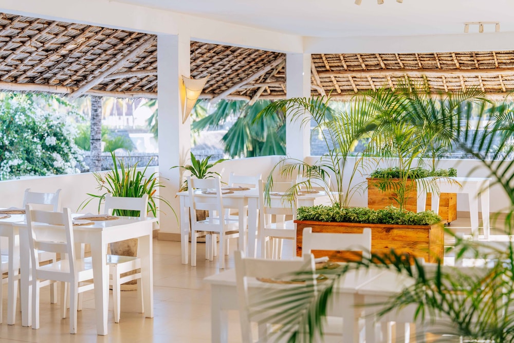 Dhow Inn Boutique Hotel 35/50