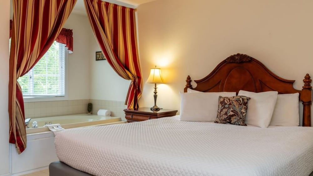 1 Bedroom, Town House