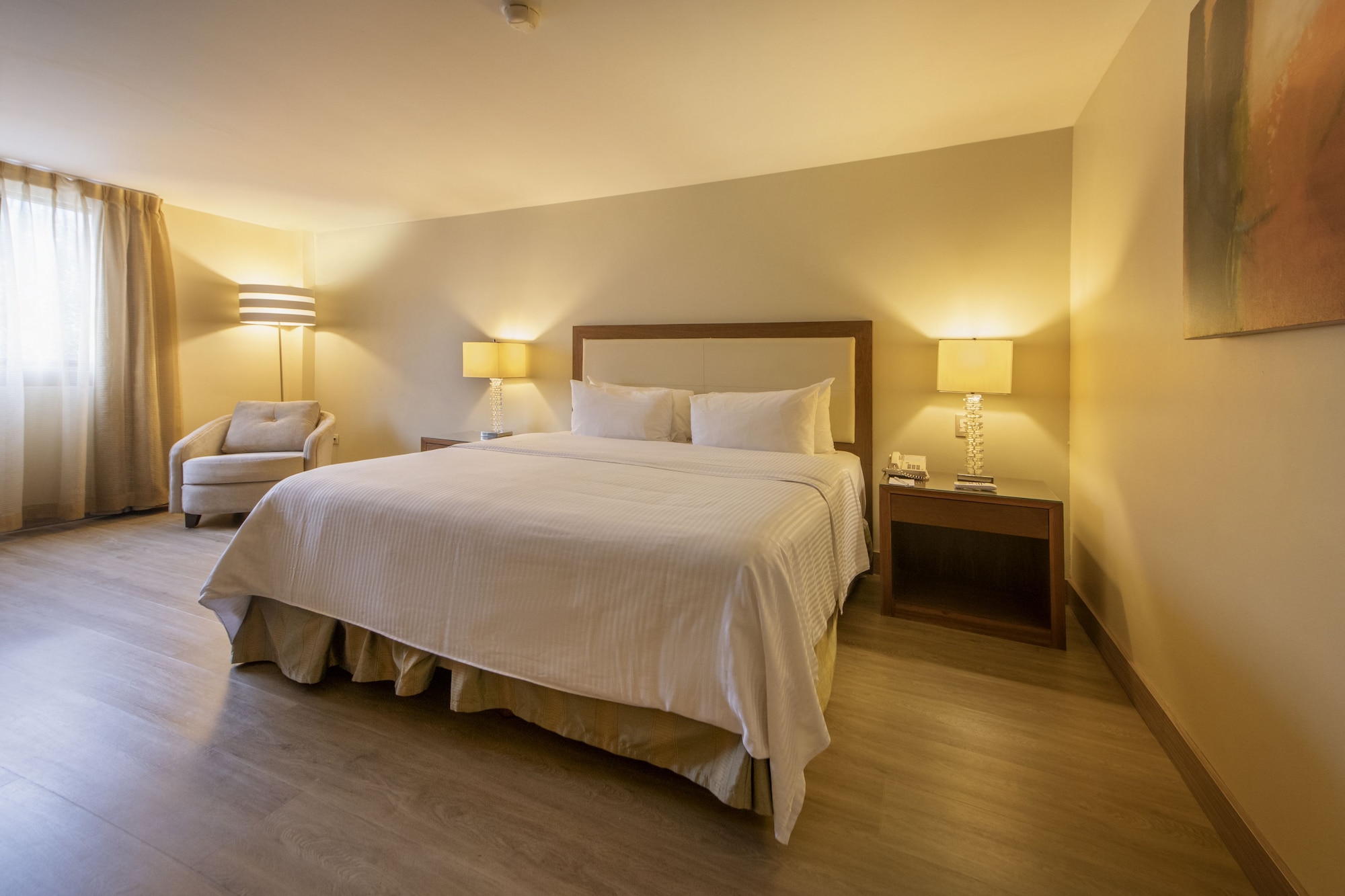 STANDARD, KING BED