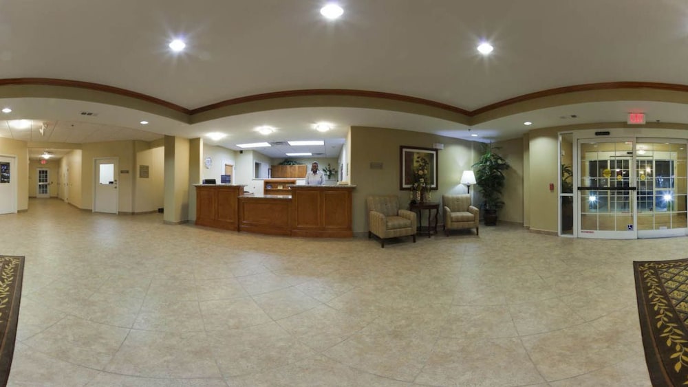 CANDLEWOOD SUITES BAYTOWN 18/58