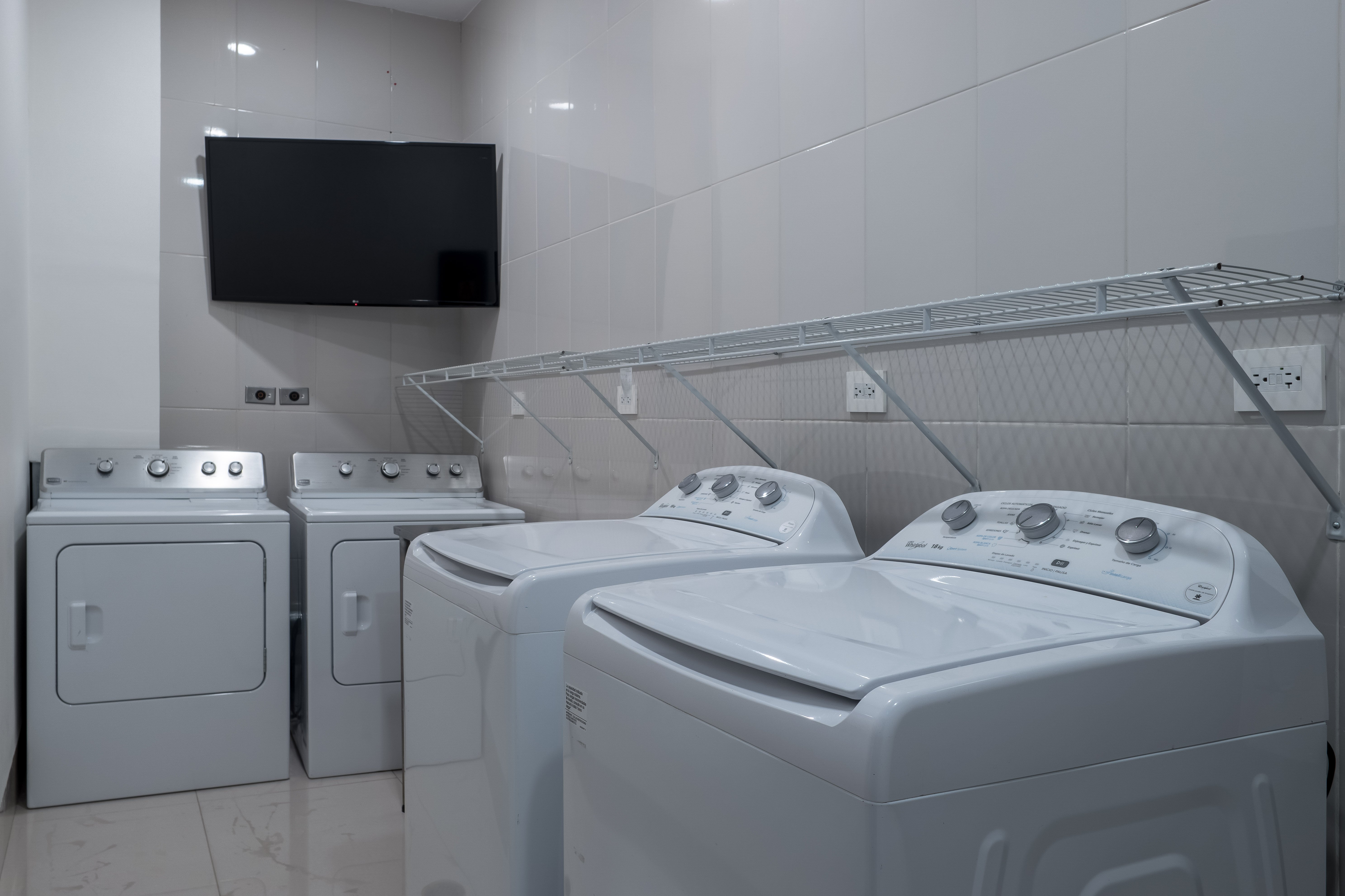 Holiday Inn Express & Suites Silao Aeropuerto - Terminal 24/26