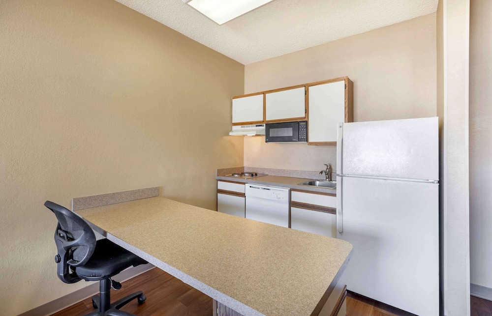 Extended Stay America - Providence - Airport 37/45