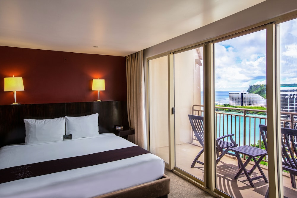Dusit Beach Resort Guam 10/48