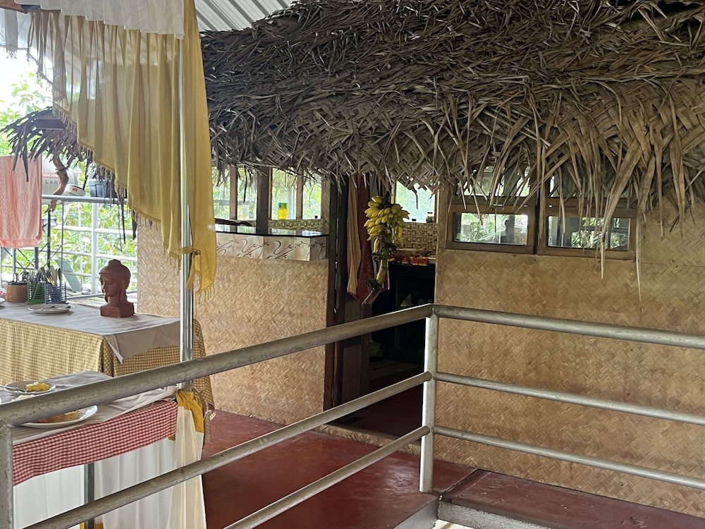 MARARI BEACH VILLAS 5/28