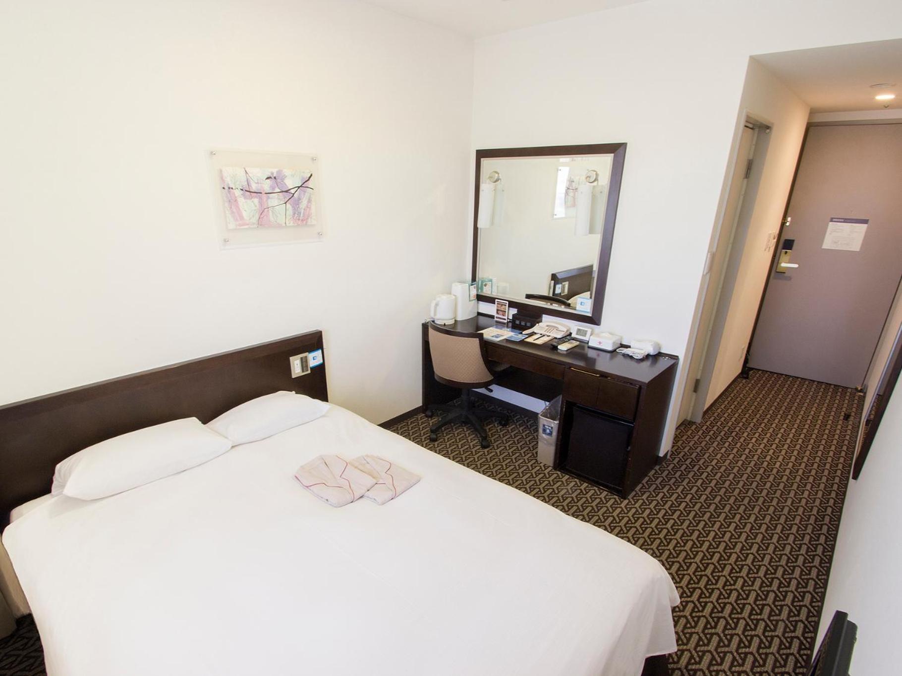 Semi Room, Semi Double Bed
