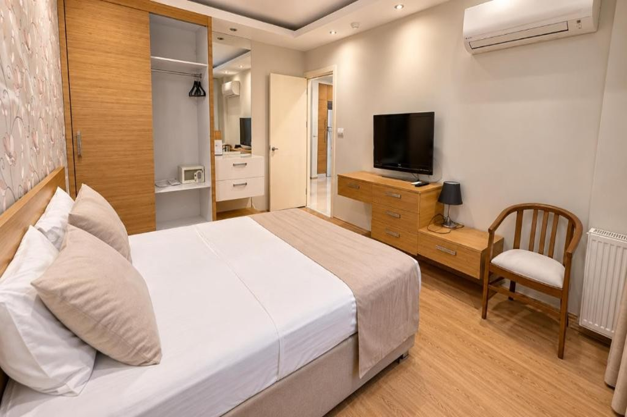Villa Lycus Hotel 2/13