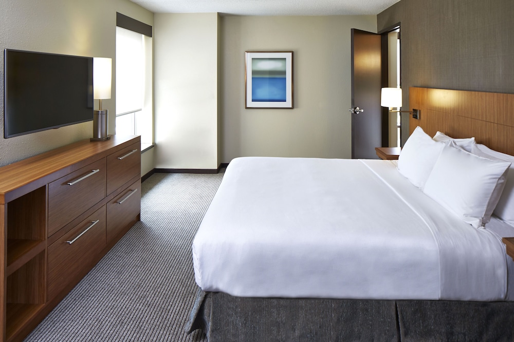 Hyatt Place Lansing – East 4/43