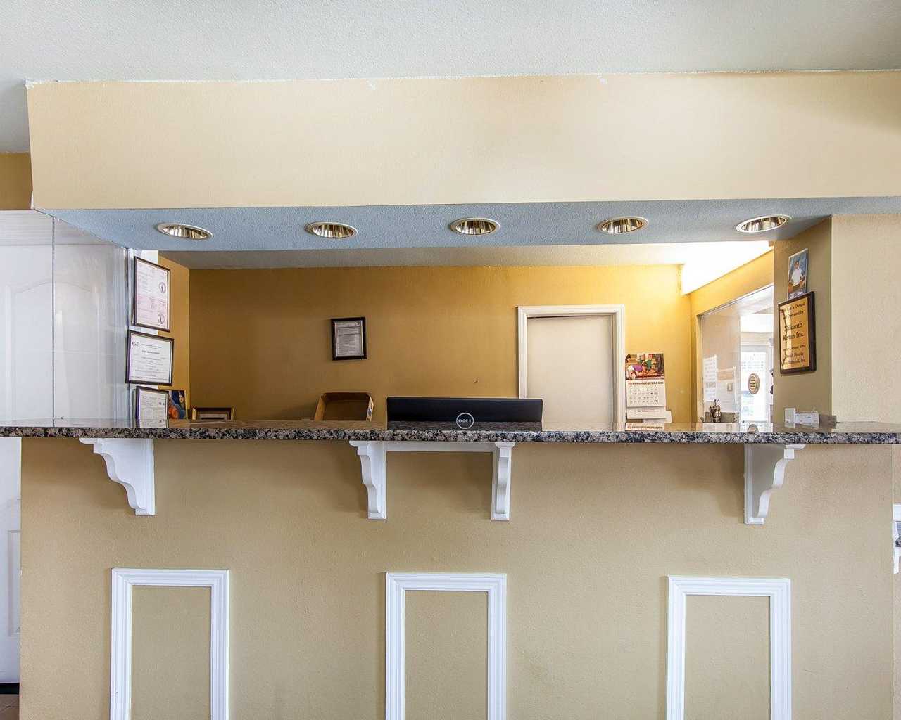 Days Inn by Wyndham Calhoun GA I-75 and US-41 3/28
