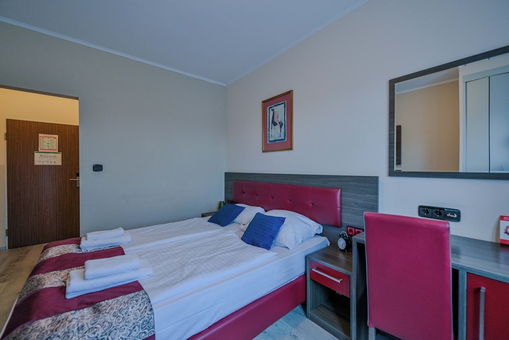 Hotel Klein 14/41