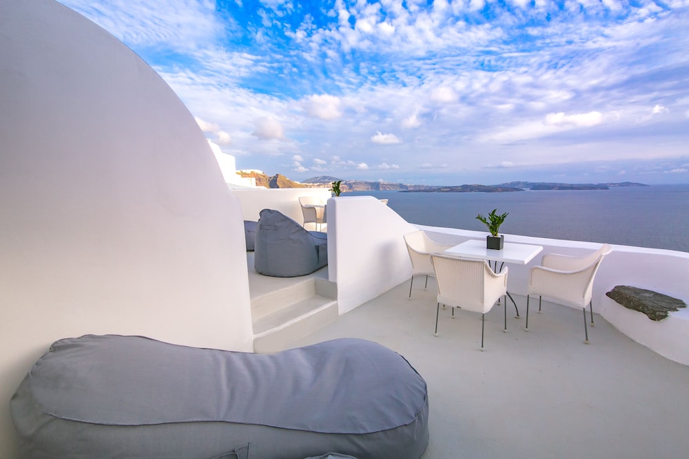 Cave, Signature, Suite, Caldera View, Hot Tub