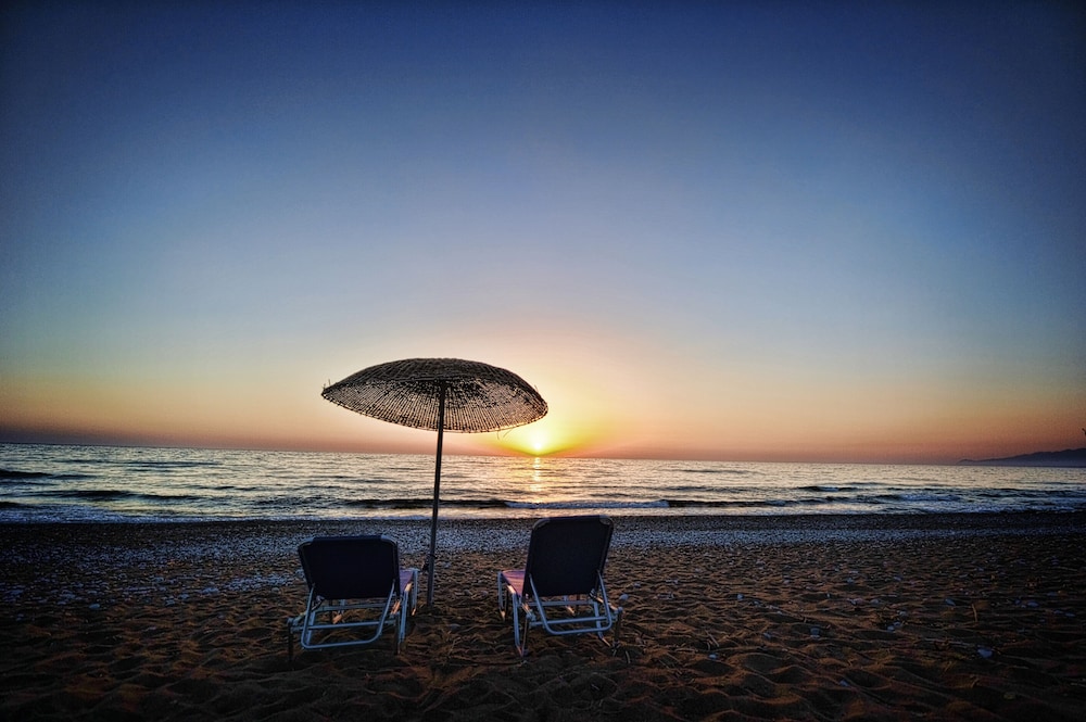 Irida Resort Suites 69/78