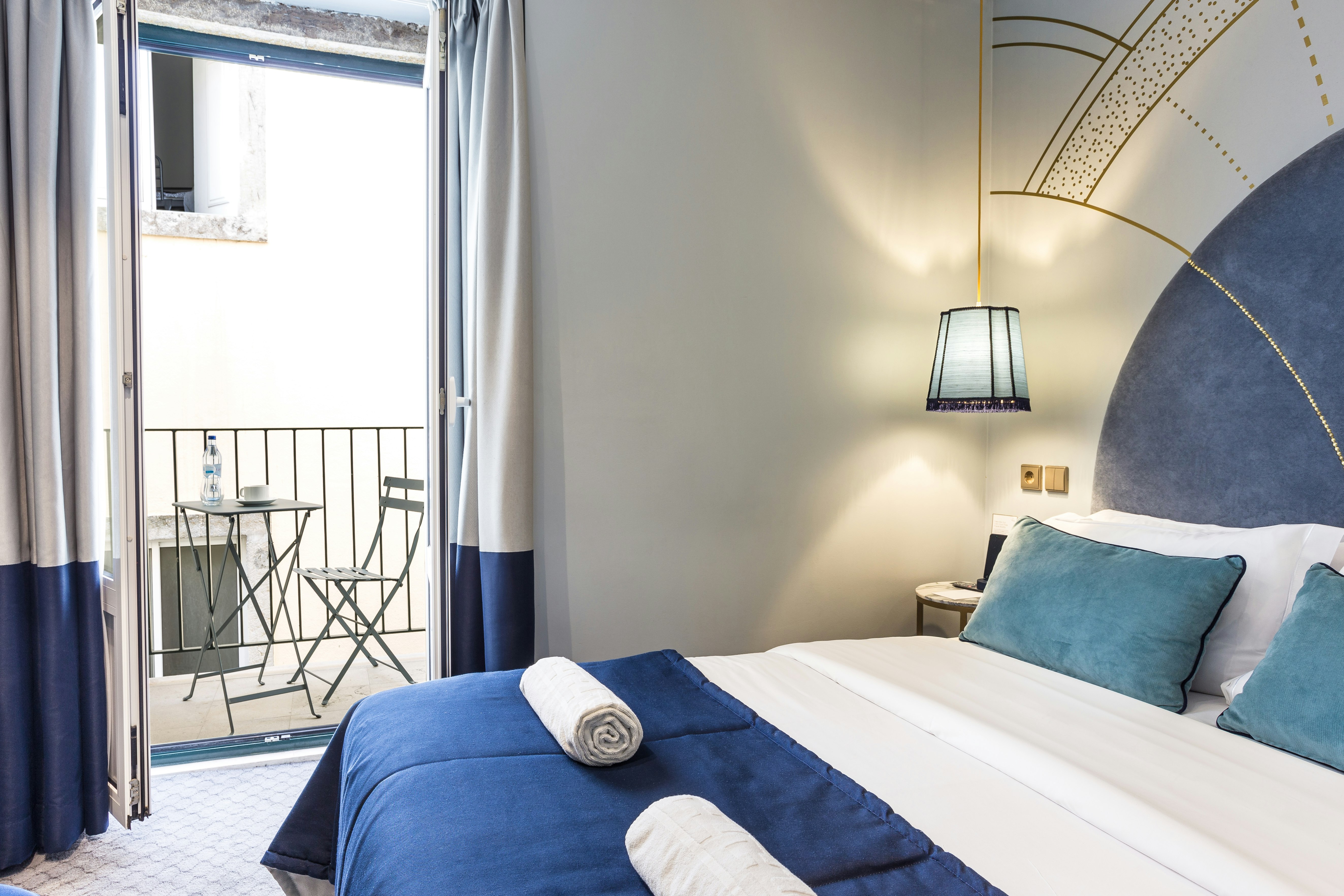 THE LIFT BOUTIQUE HOTEL 27/81
