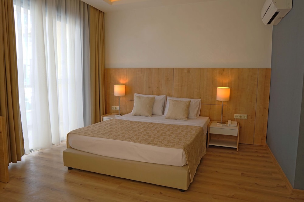 Tokay Hotel 21/50
