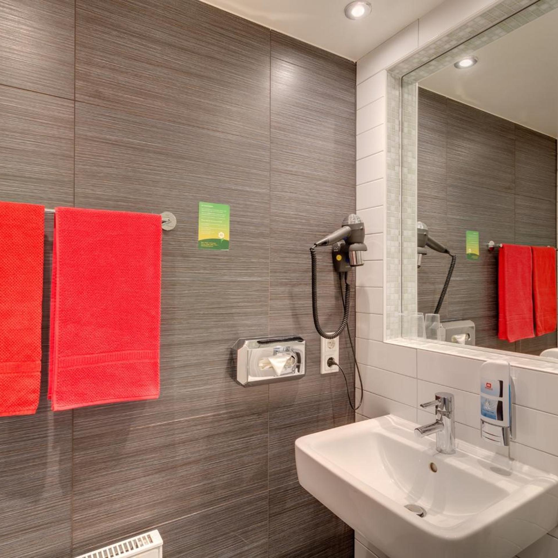 Meininger Hotel Berlin Hauptbahnhof 40/42