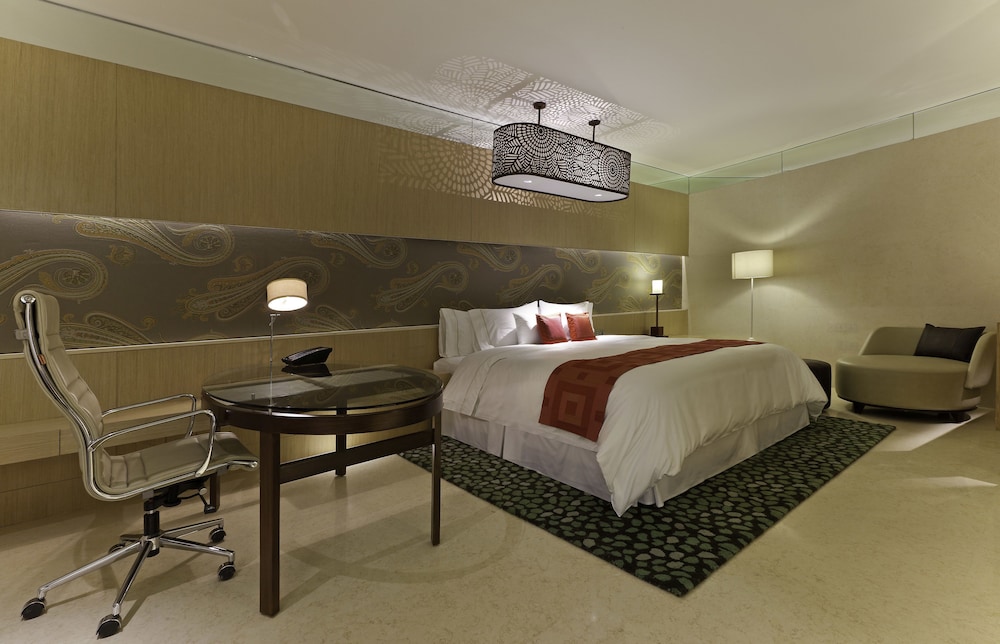 The Westin Gurgaon New Delhi 11/60