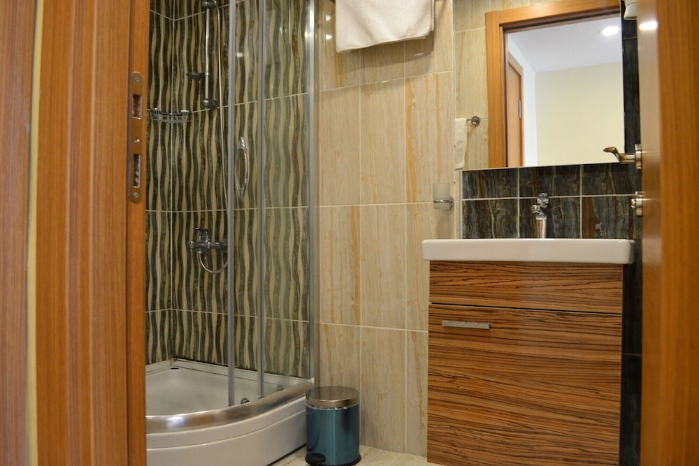 Riverland Suites & Apart Hotel 40/44