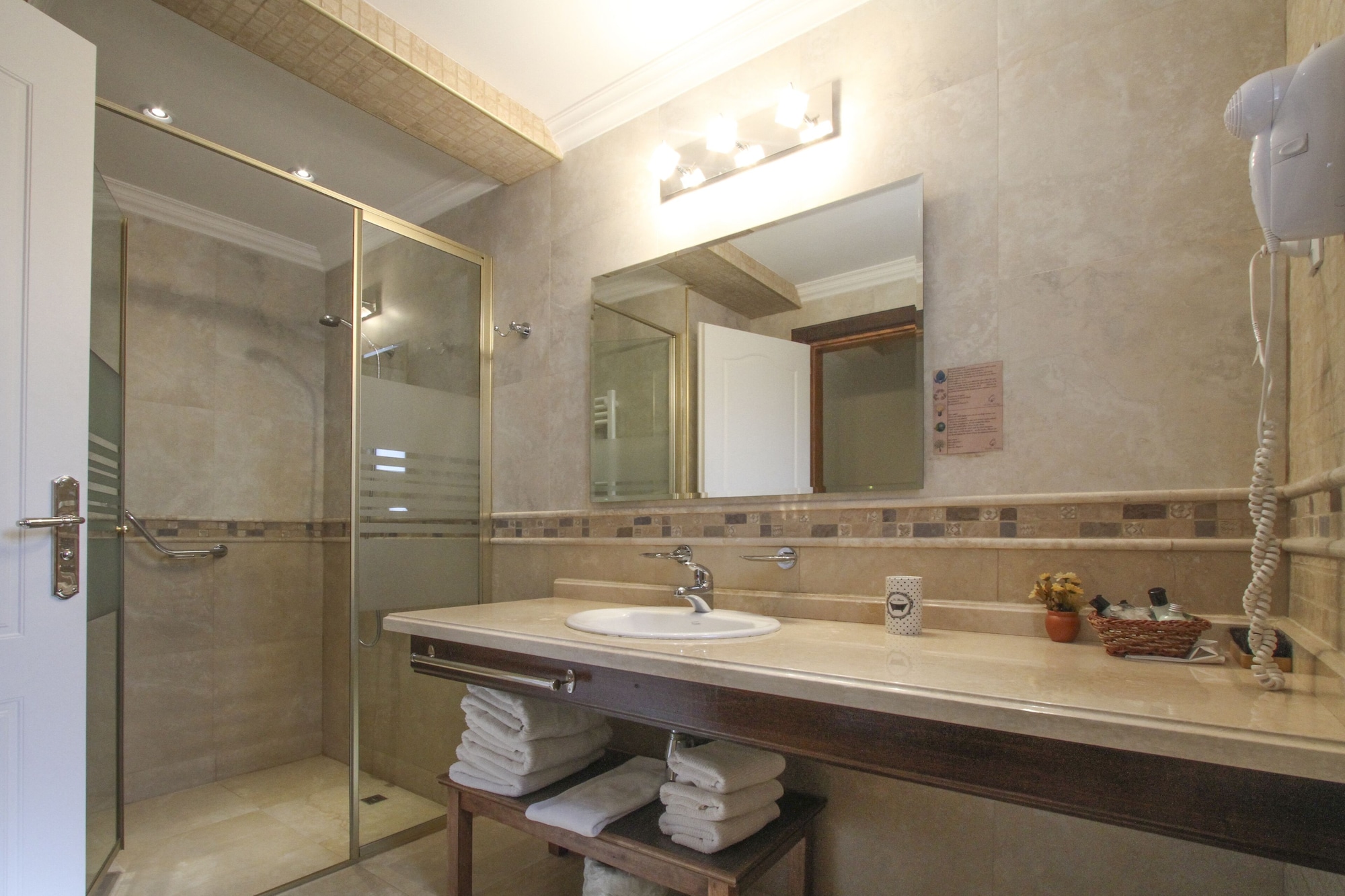 غرفة قياسية بسريرين منفصلين، Chalten Suites Hotel 6/8