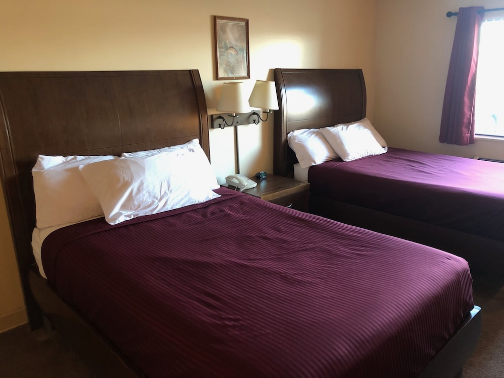 Economy, 2 Queen Beds