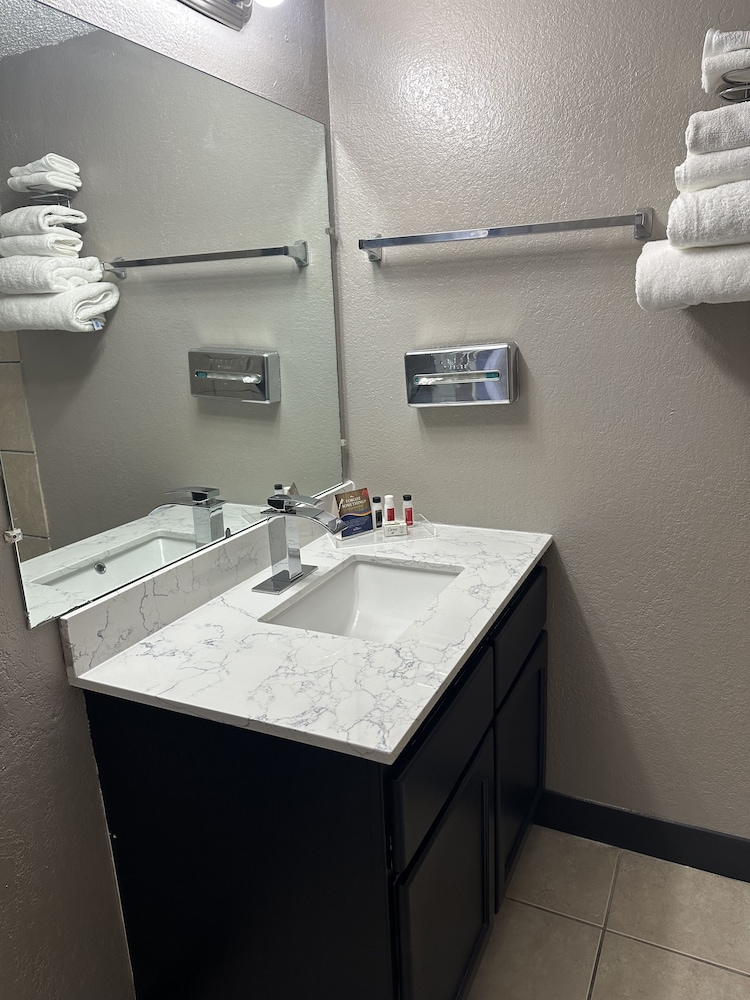 Baymont by Wyndham Deming 27/32