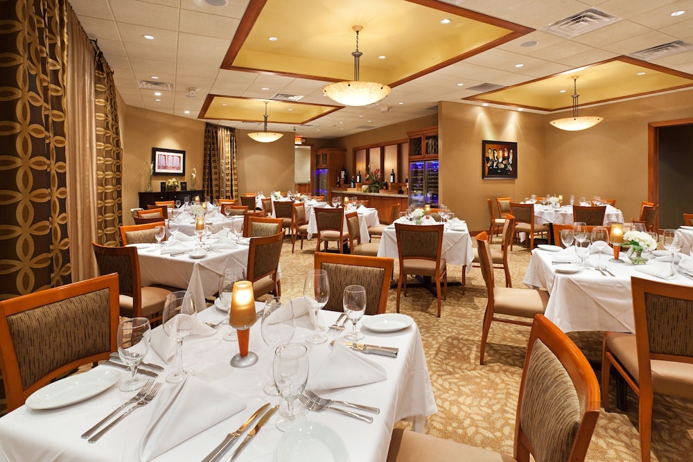 Crowne Plaza Hotel Greenville I 385 Roper Mtn Rd 46/77