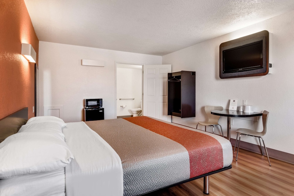 Motel6 Youngstown, OH 15/31