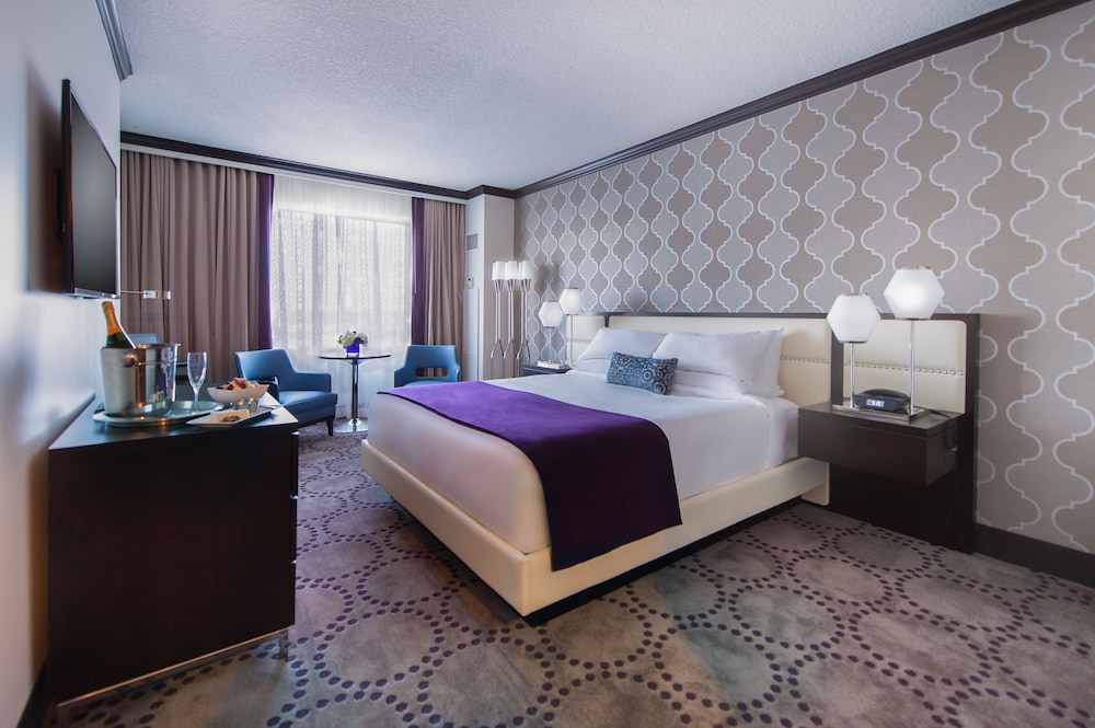 Harrah's Gulf Coast - A Caesars Rewards Destination 16/48