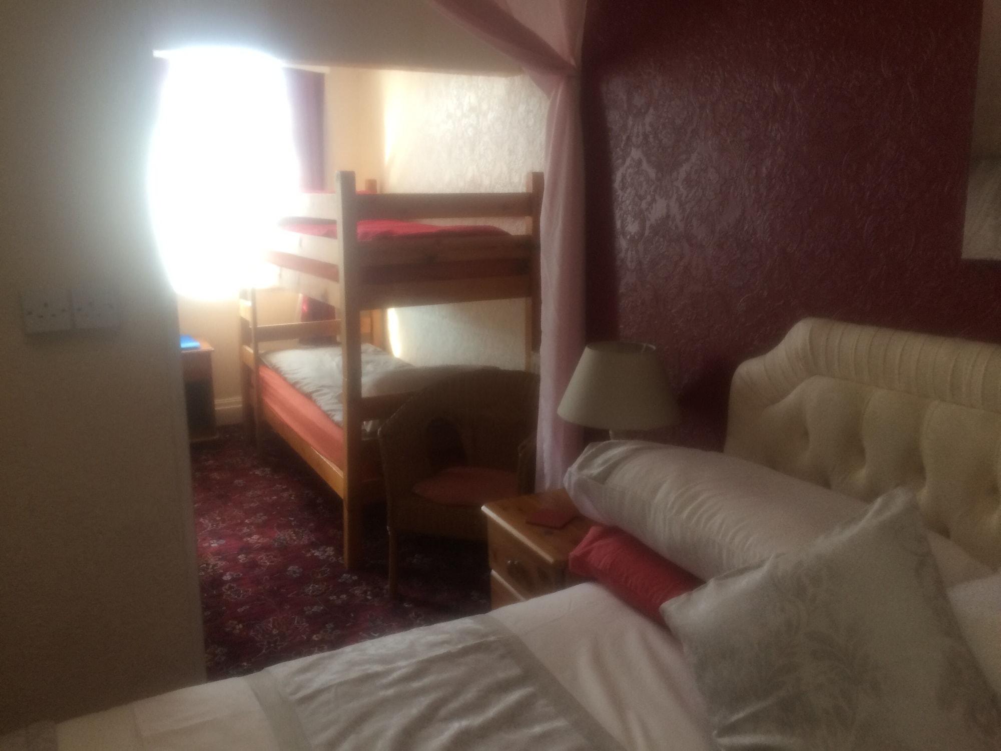Arendale Hotel 12/21