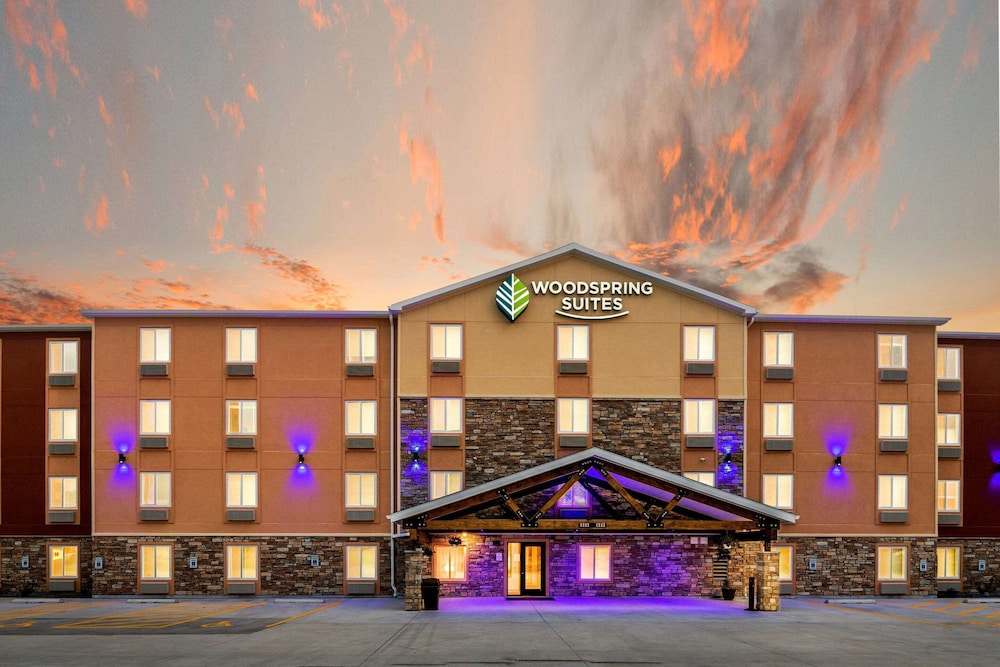WoodSpring Suites Davenport Quad Cities 1/27