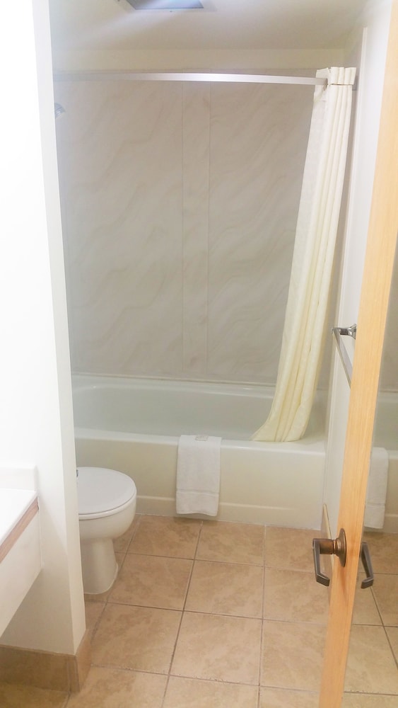غرفة ديلوكس بسريرين كوين، Alex Hotel and Suites Anchorage Airport 6/6