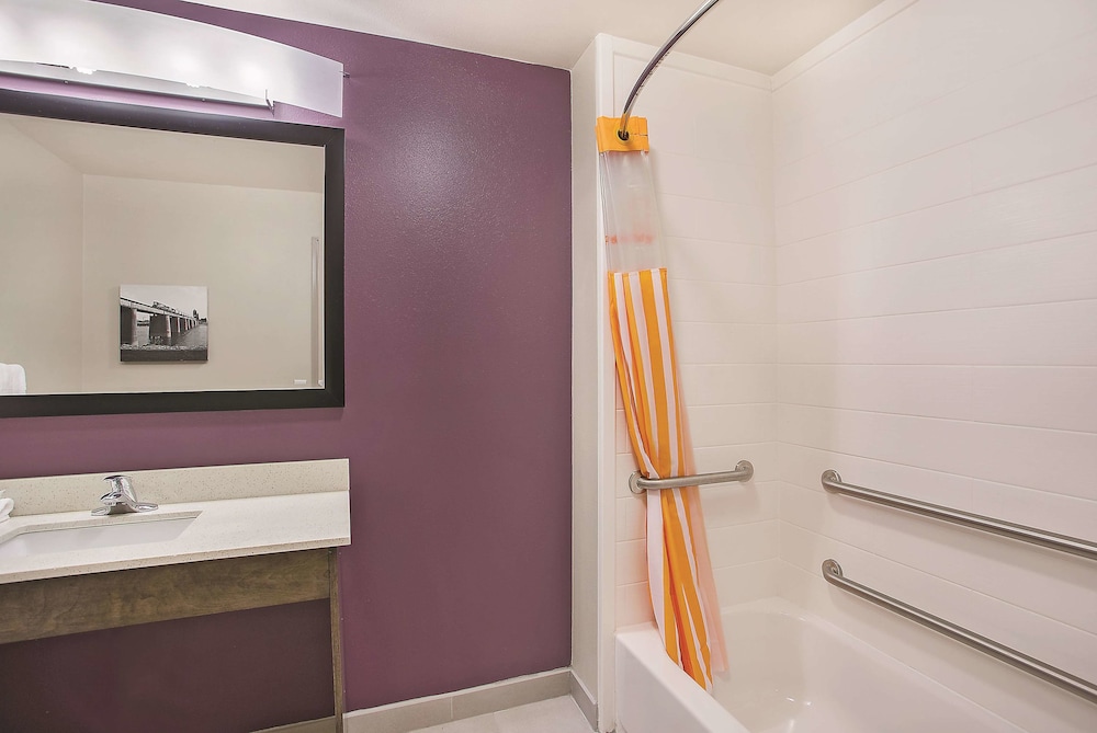 La Quinta Inn & Suites by Wyndham Chattanooga - Lookout Mtn 18/41