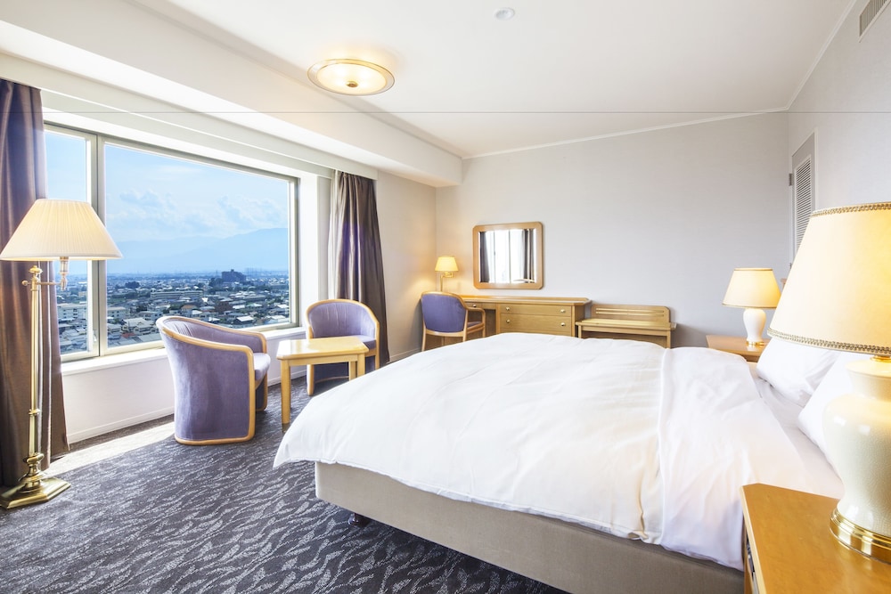 Kofu Kinenbi Hotel 8/40