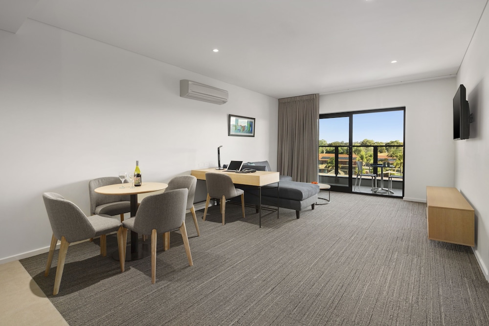 Quality Hotel Lakeside 32/51
