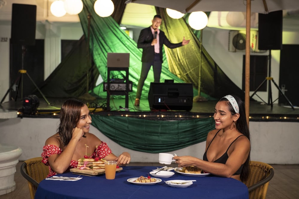 Hotel Fiesta Mexicana Manzanillo Ex Club Fiesta Mexicana Beach 10/50