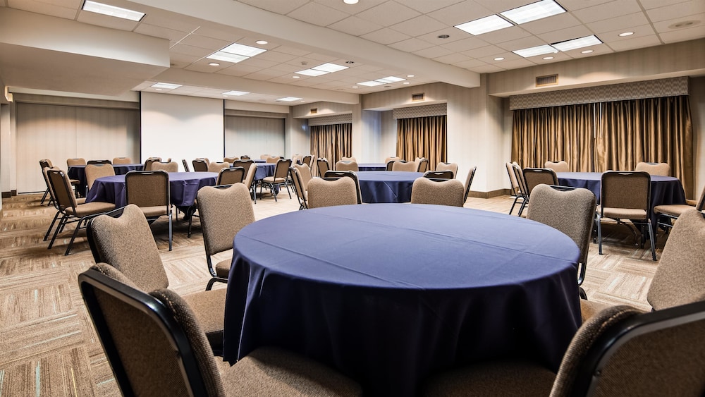 Best Western Plus Cotton Tree Inn 42/44