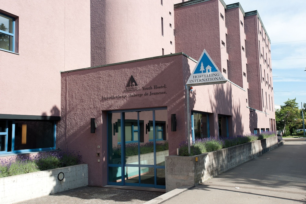Zurich Youth Hostel 4/61