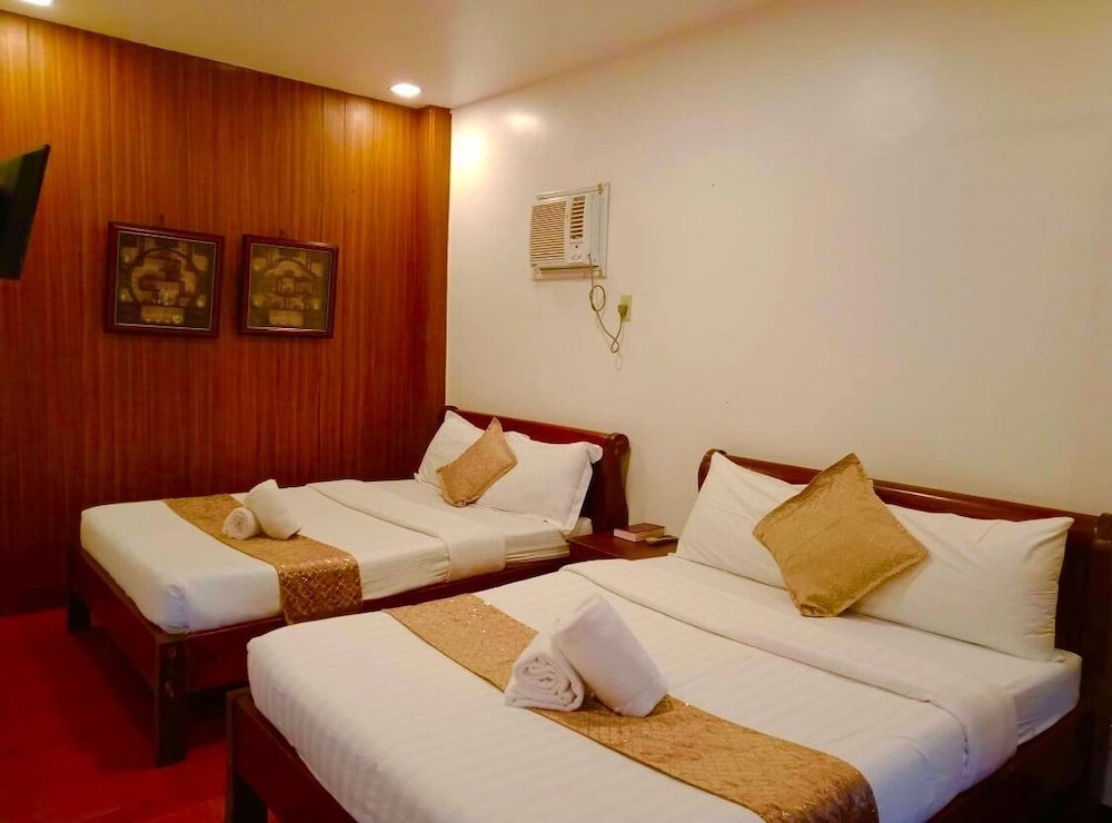Hortz Hotels and Resorts 8/16