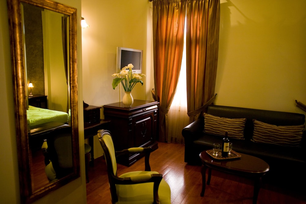 Andromeda Suites 16/25