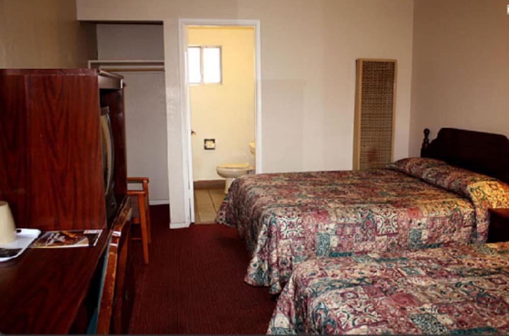 Sunset Inn and Suites 10/24