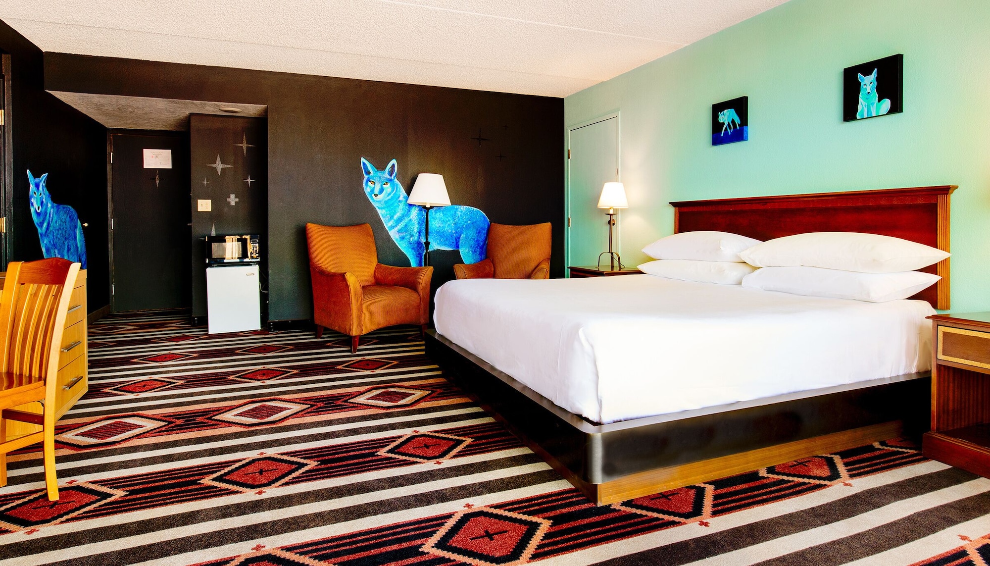 Artist, King Bed