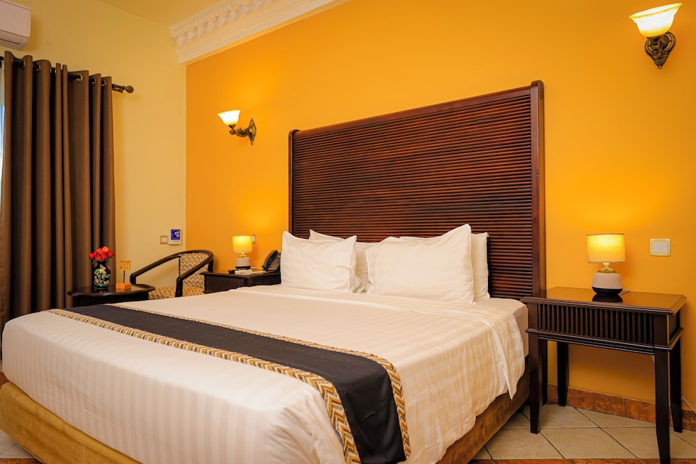 Colosseum Hotel And Fitness Club 20/75
