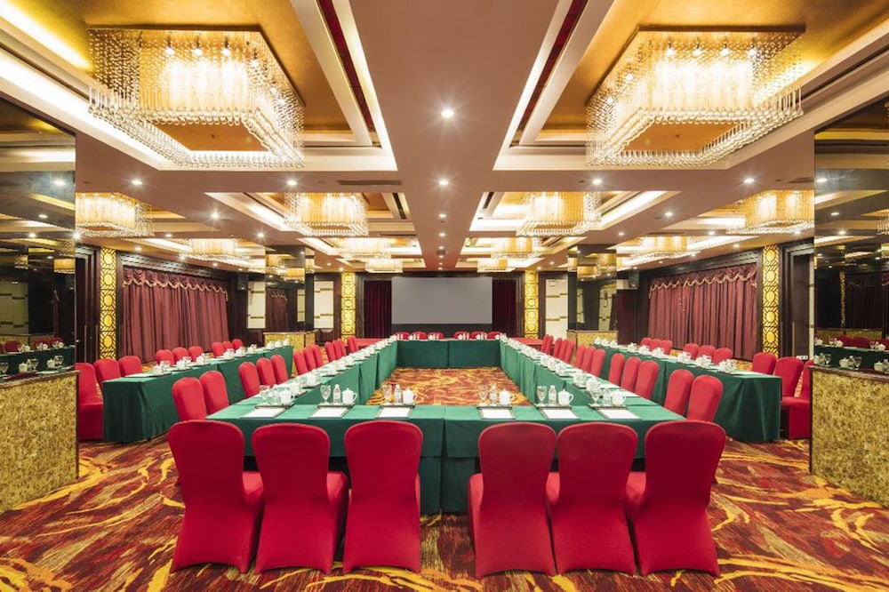 Shanghai Paradise Hotel 21/22