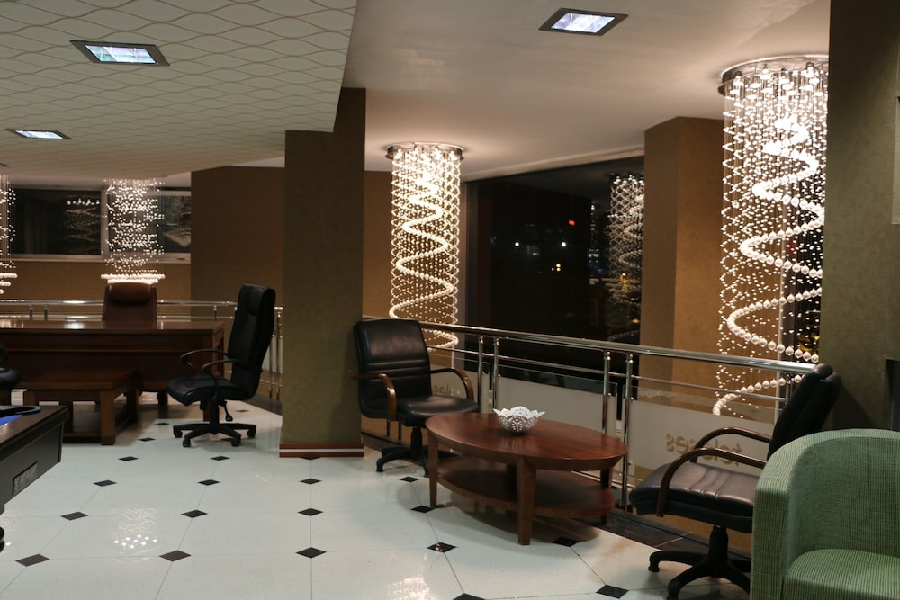 Business Grand Hotel 25/50